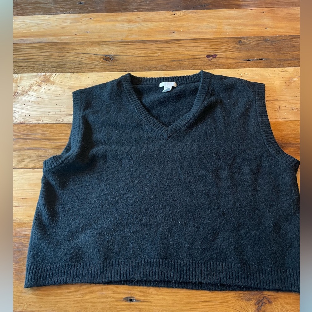 H&M sweater vest